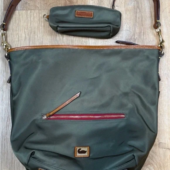 Dooney& Bourke Green Shoulder Bag with Pouch - Picture 1 of 12
